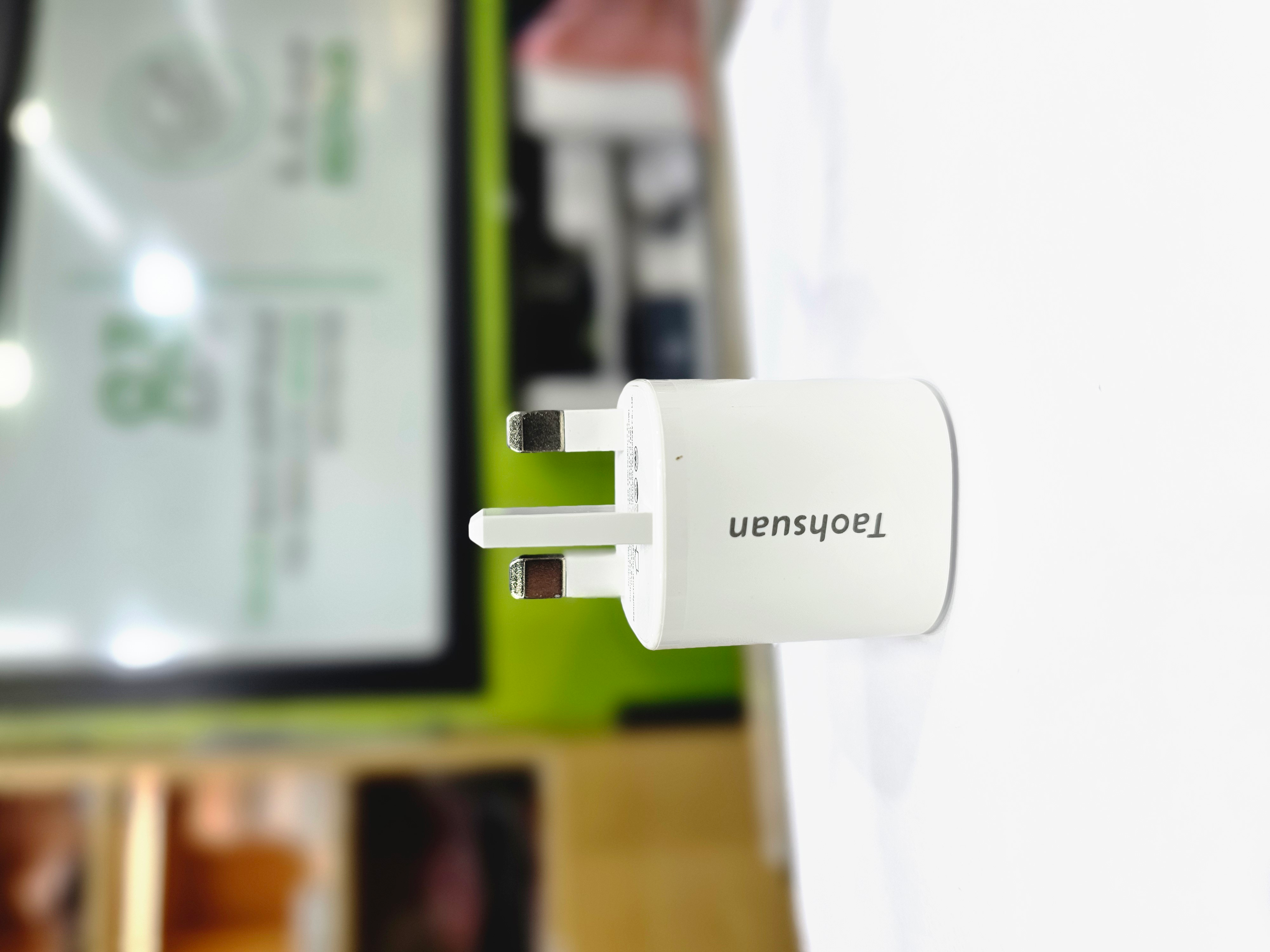 20W PD USB-C 18W USB-A Fast Wall Adapter 3 Pin White